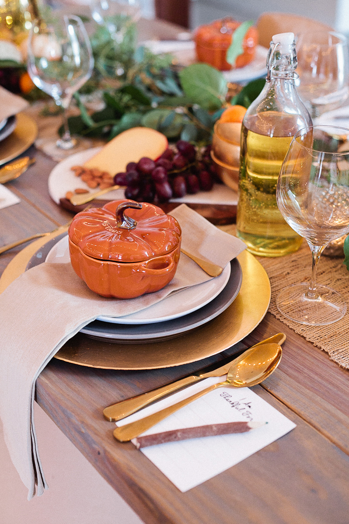 Holiday Tablescape with Fresh Mommy Blog-12.jpg Holiday Tablescape with Fresh Mommy Blog-12.jpg