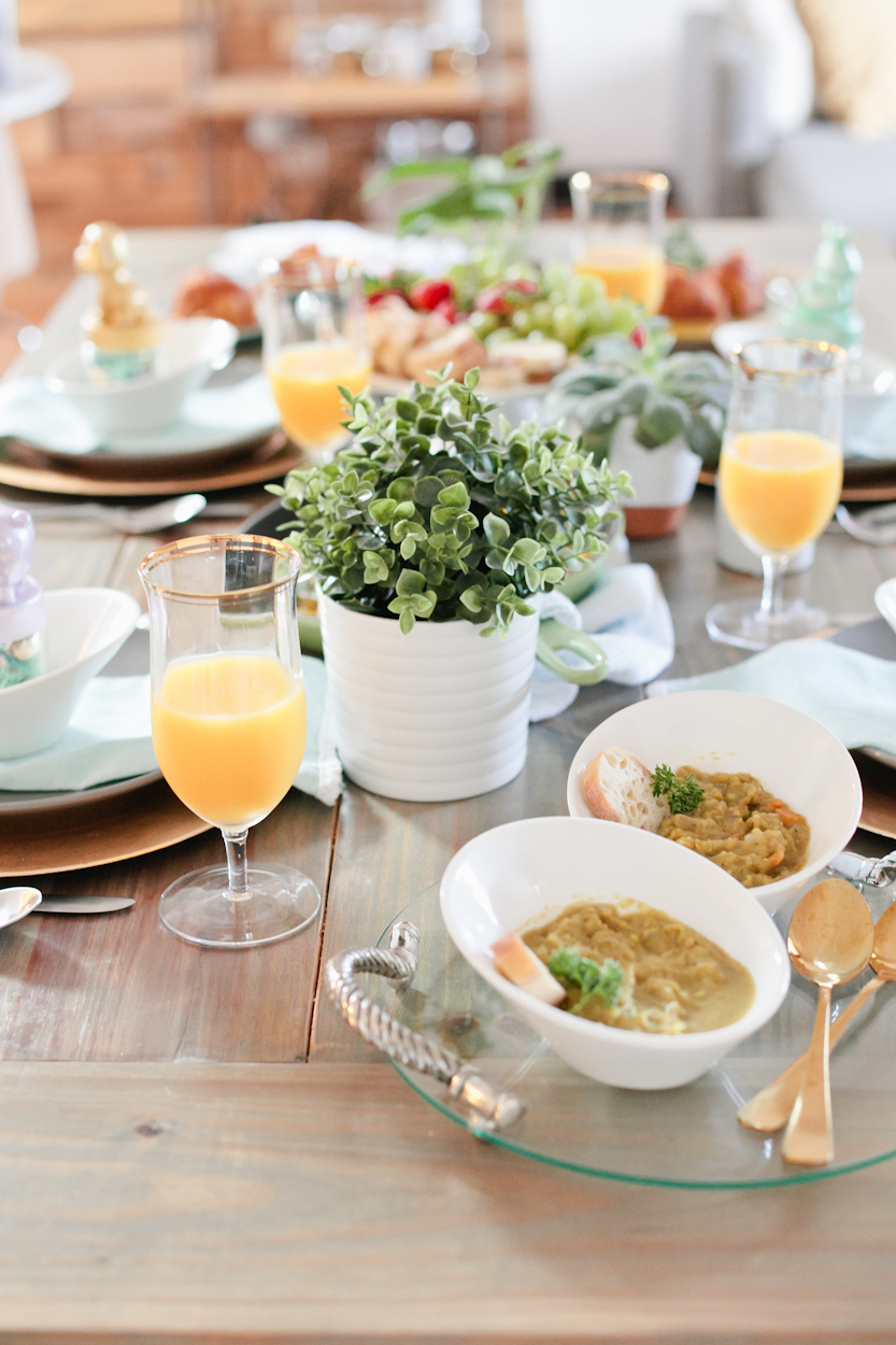 The Rustic Easter Brunch Tablescape Everyone Wants To Recreate